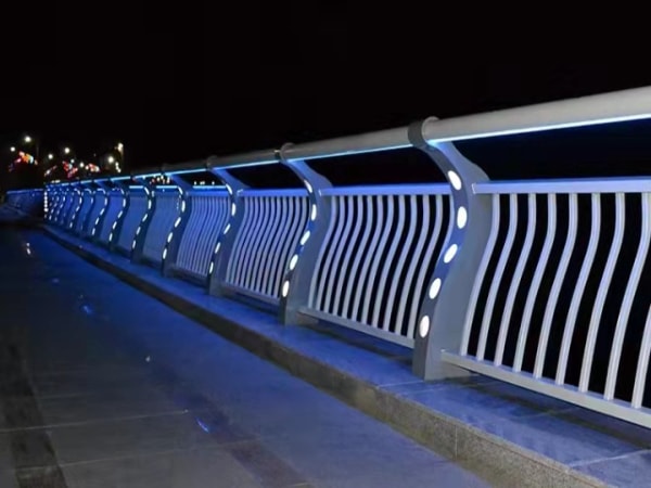 灯光护栏